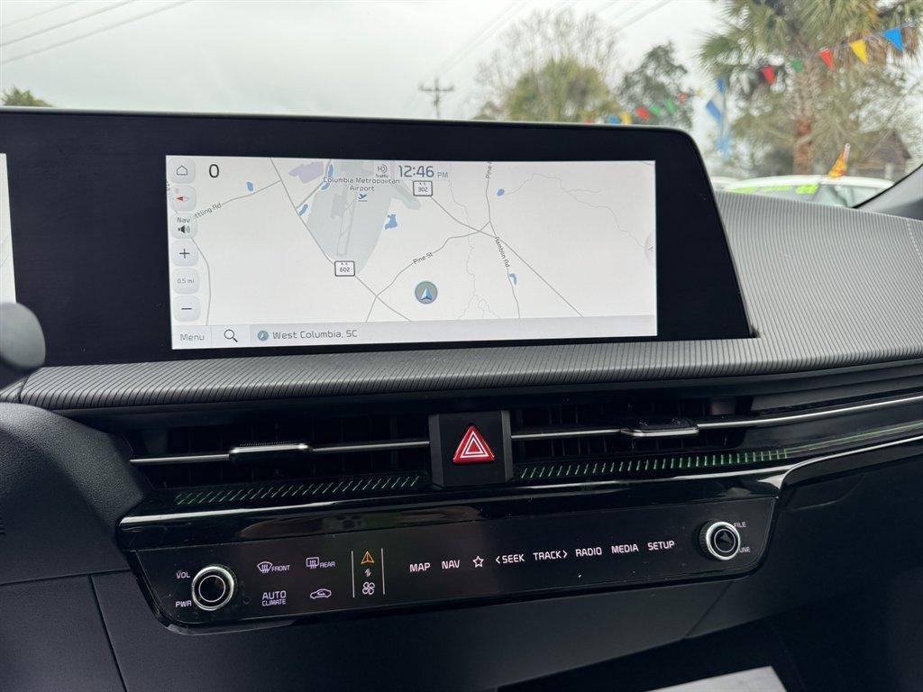 2022 Blue /Black Kia EV6 (KNDC4DLCXN5) with an 77.4 KWH Elect 77.4 KWH engine, Automatic transmission, located at 745 East Steele Rd., West Columbia, SC, 29170, (803) 755-9148, 33.927212, -81.148483 - Photo#12
