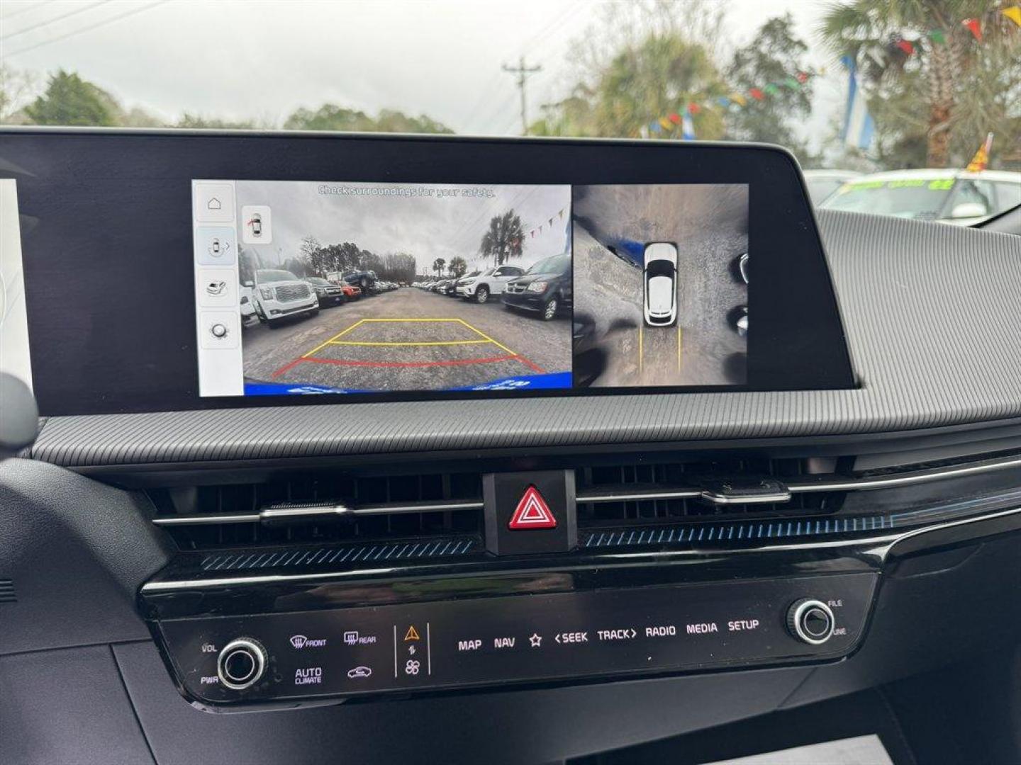 2022 Blue /Black Kia EV6 (KNDC4DLCXN5) with an 77.4 KWH Elect 77.4 KWH engine, Automatic transmission, located at 745 East Steele Rd., West Columbia, SC, 29170, (803) 755-9148, 33.927212, -81.148483 - Photo#14