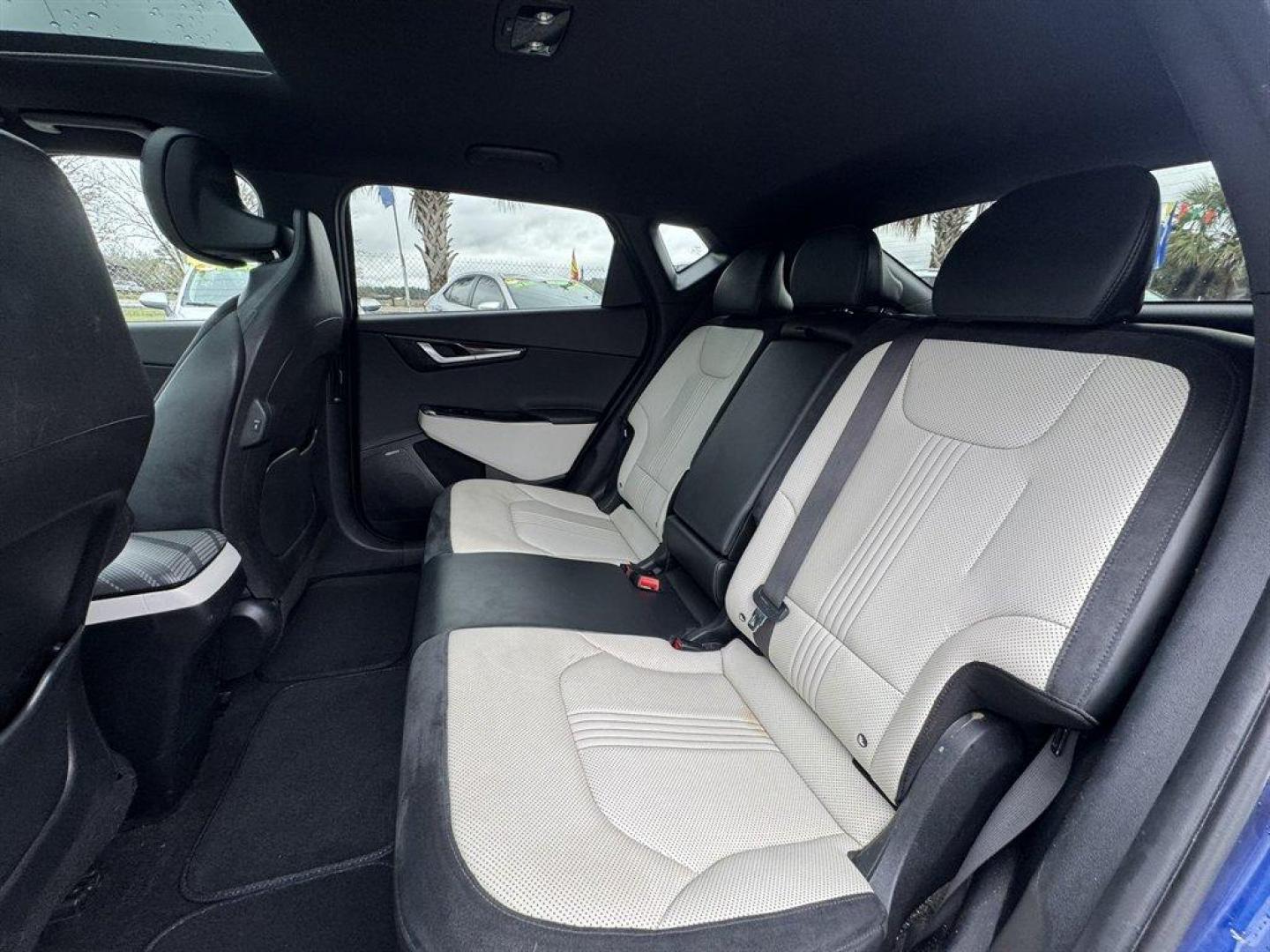 2022 Blue /Black Kia EV6 (KNDC4DLCXN5) with an 77.4 KWH Elect 77.4 KWH engine, Automatic transmission, located at 745 East Steele Rd., West Columbia, SC, 29170, (803) 755-9148, 33.927212, -81.148483 - Photo#26