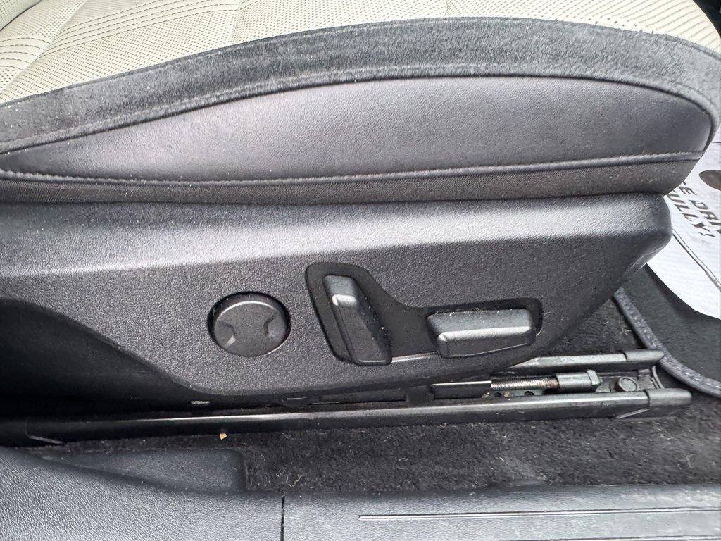 2022 Blue /Black Kia EV6 (KNDC4DLCXN5) with an 77.4 KWH Elect 77.4 KWH engine, Automatic transmission, located at 745 East Steele Rd., West Columbia, SC, 29170, (803) 755-9148, 33.927212, -81.148483 - Photo#31