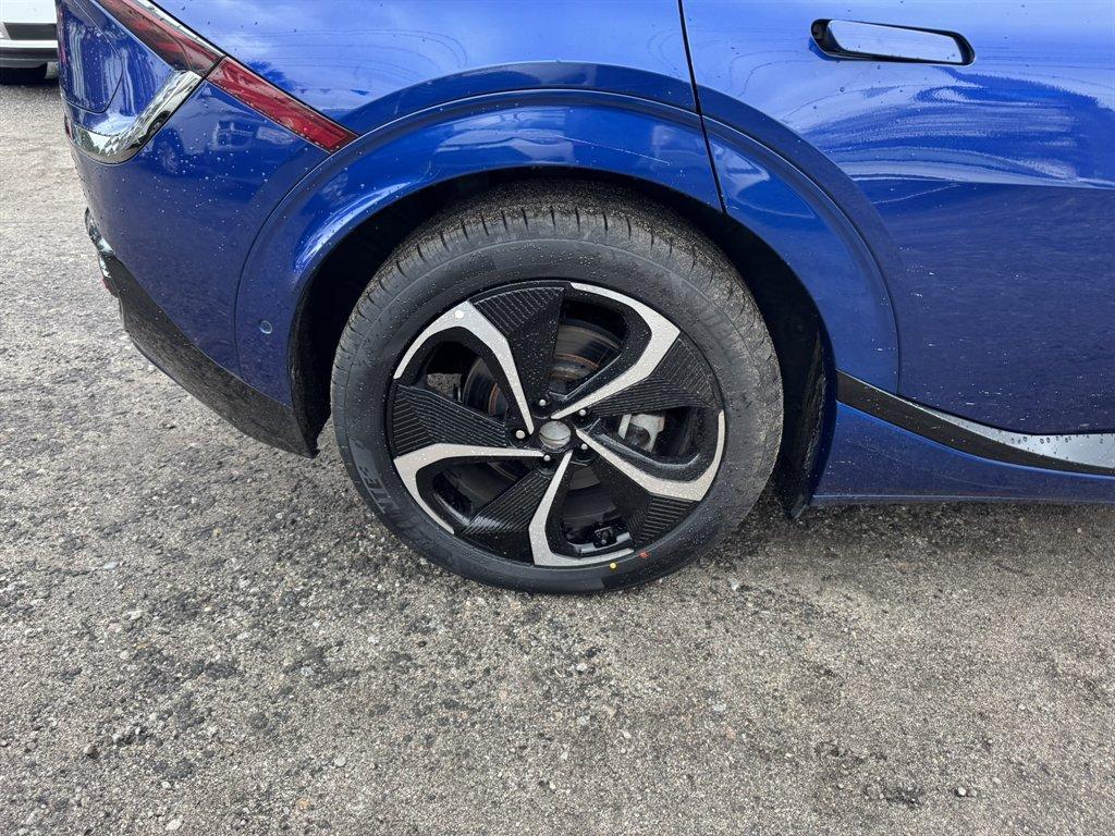 2022 Blue /Black Kia EV6 (KNDC4DLCXN5) with an 77.4 KWH Elect 77.4 KWH engine, Automatic transmission, located at 745 East Steele Rd., West Columbia, SC, 29170, (803) 755-9148, 33.927212, -81.148483 - Photo#35