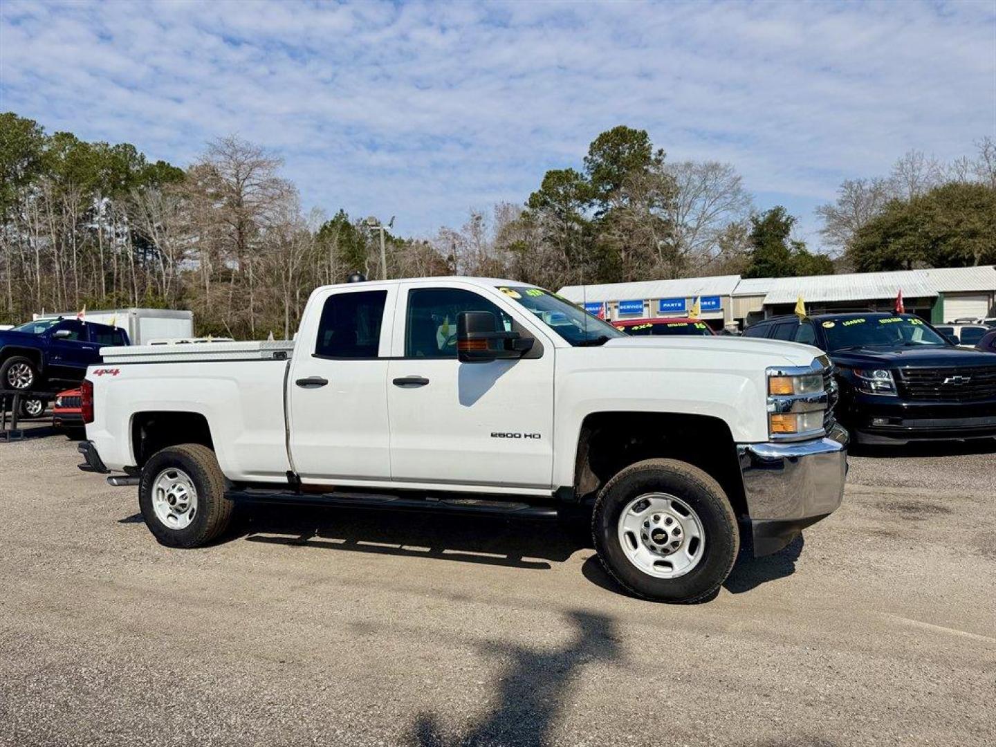 2016 White /Grey Chevrolet Silverado 2500 (1GC2KUEG7GZ) with an 6.0l V8 SFI OHV VVT Flex engine, Automatic transmission, located at 745 East Steele Rd., West Columbia, SC, 29170, (803) 755-9148, 33.927212, -81.148483 - Photo#2
