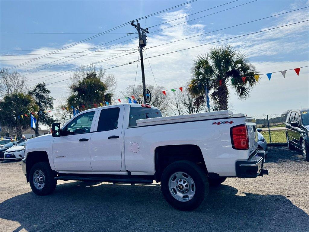 2016 White /Grey Chevrolet Silverado 2500 (1GC2KUEG7GZ) with an 6.0l V8 SFI OHV VVT Flex engine, Automatic transmission, located at 745 East Steele Rd., West Columbia, SC, 29170, (803) 755-9148, 33.927212, -81.148483 - Photo#5