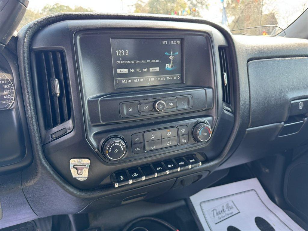 2016 White /Grey Chevrolet Silverado 2500 (1GC2KUEG7GZ) with an 6.0l V8 SFI OHV VVT Flex engine, Automatic transmission, located at 745 East Steele Rd., West Columbia, SC, 29170, (803) 755-9148, 33.927212, -81.148483 - Photo#11