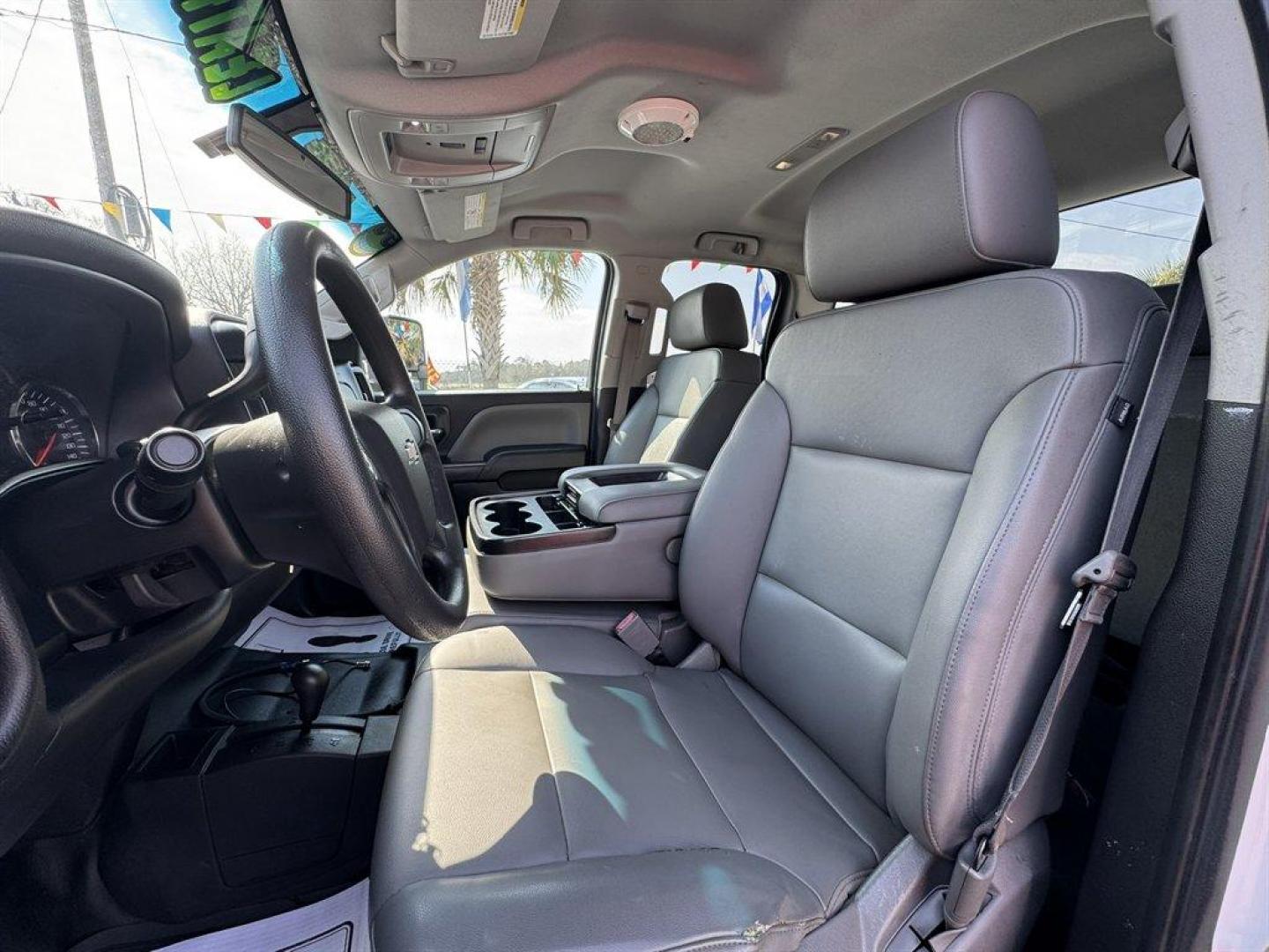 2016 White /Grey Chevrolet Silverado 2500 (1GC2KUEG7GZ) with an 6.0l V8 SFI OHV VVT Flex engine, Automatic transmission, located at 745 East Steele Rd., West Columbia, SC, 29170, (803) 755-9148, 33.927212, -81.148483 - Photo#15