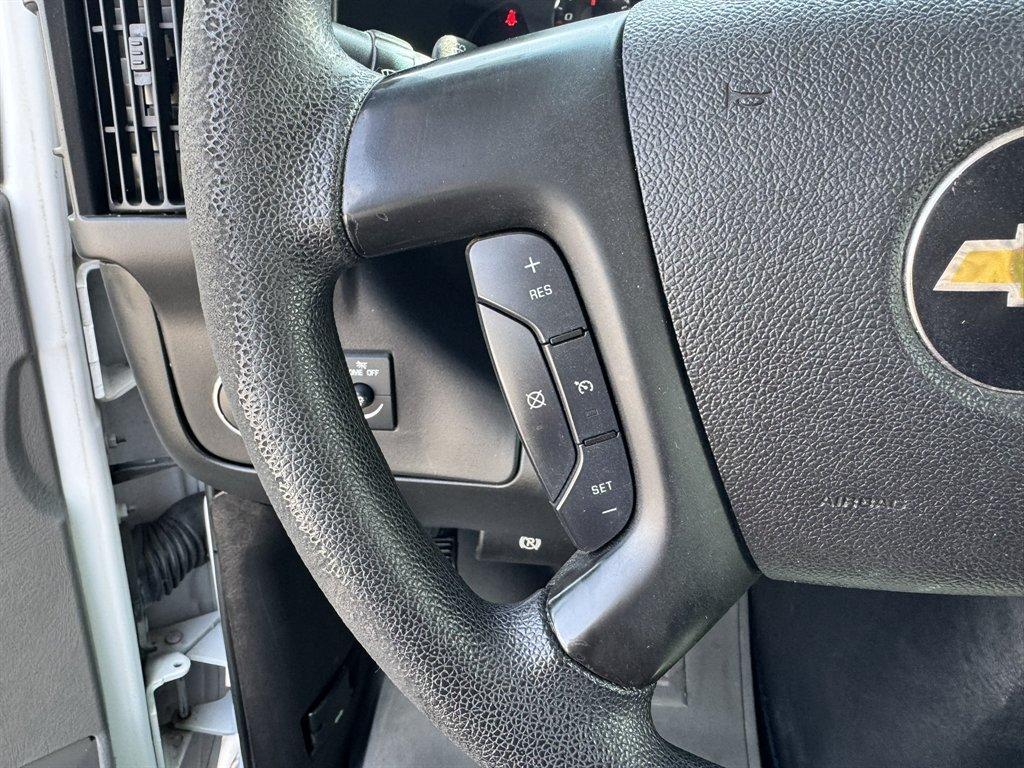 2016 White /Grey Chevrolet G2500 Vans (1GCWGAFG4G1) with an 6.0l V8 SFI OHV Flex 6.0l engine, Automatic transmission, located at 745 East Steele Rd., West Columbia, SC, 29170, (803) 755-9148, 33.927212, -81.148483 - Photo#8