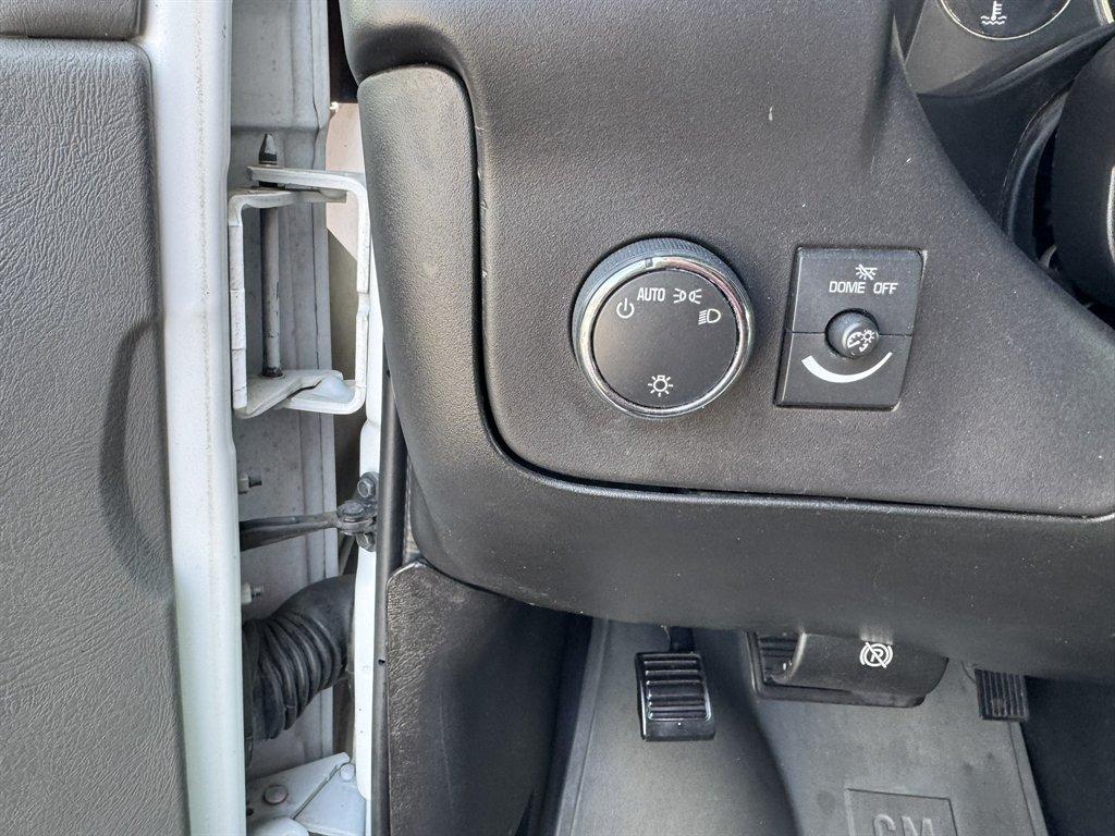 2016 White /Grey Chevrolet G2500 Vans (1GCWGAFG4G1) with an 6.0l V8 SFI OHV Flex 6.0l engine, Automatic transmission, located at 745 East Steele Rd., West Columbia, SC, 29170, (803) 755-9148, 33.927212, -81.148483 - Photo#14