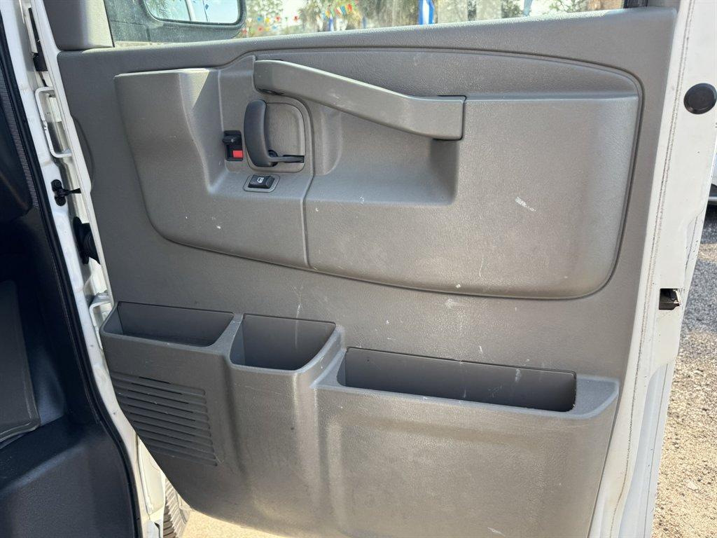 2016 White /Grey Chevrolet G2500 Vans (1GCWGAFG4G1) with an 6.0l V8 SFI OHV Flex 6.0l engine, Automatic transmission, located at 745 East Steele Rd., West Columbia, SC, 29170, (803) 755-9148, 33.927212, -81.148483 - Photo#18