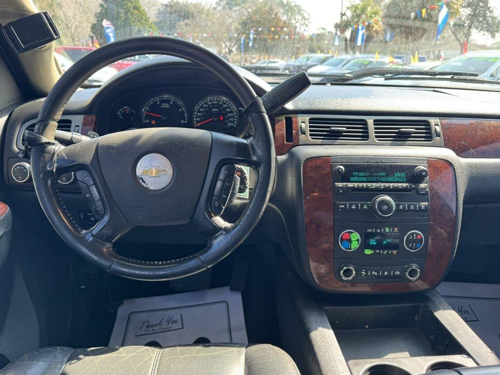 2011 White /Black Chevrolet Silverado 2500 (1GC1KYC85BF) with an 6.6l V8 DI DSL T/C 6.6l engine, Automatic transmission, located at 745 East Steele Rd., West Columbia, SC, 29170, (803) 755-9148, 33.927212, -81.148483 - Photo#6