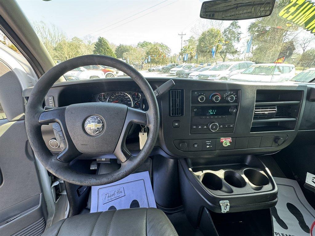 2011 White /Grey Chevrolet G2500 Vans (1GCWGFCG2B1) with an 6.0l V8 SFI OHV Flex 6.0l engine, Automatic transmission, located at 745 East Steele Rd., West Columbia, SC, 29170, (803) 755-9148, 33.927212, -81.148483 - Photo#7