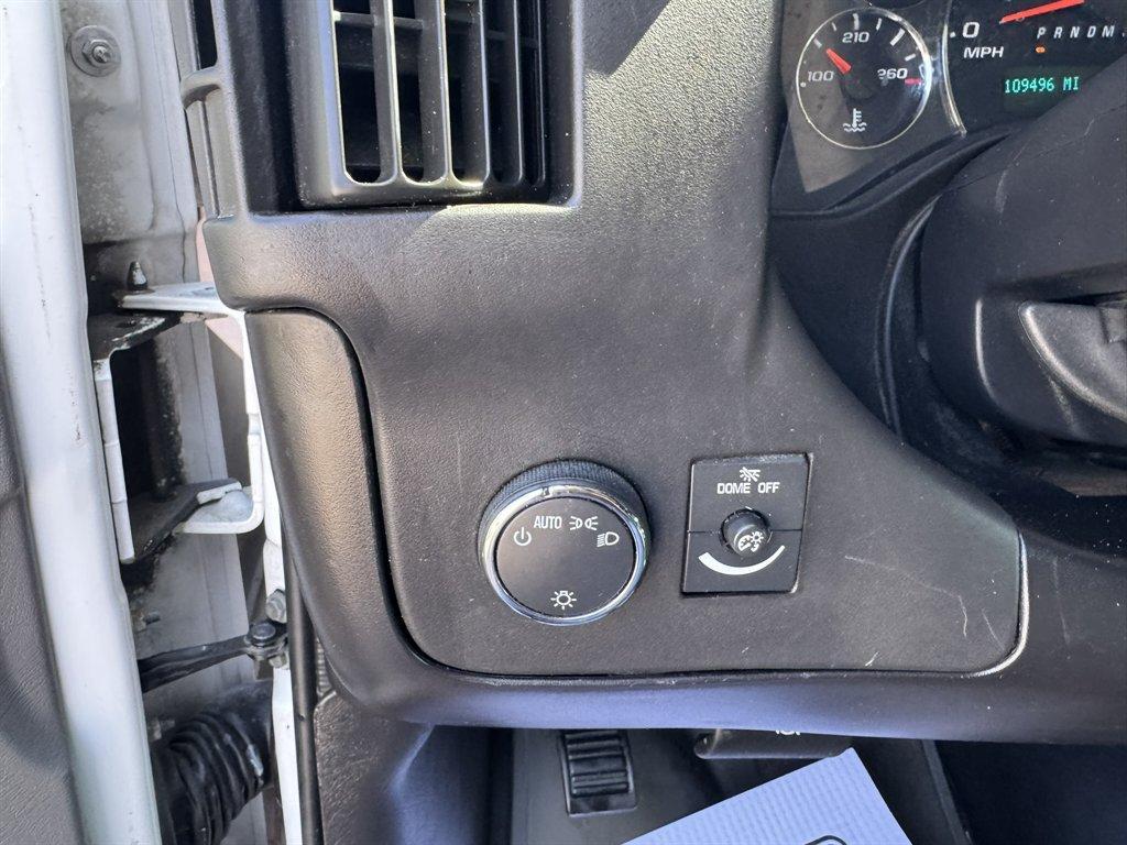 2011 White /Grey Chevrolet G2500 Vans (1GCWGFCG2B1) with an 6.0l V8 SFI OHV Flex 6.0l engine, Automatic transmission, located at 745 East Steele Rd., West Columbia, SC, 29170, (803) 755-9148, 33.927212, -81.148483 - Photo#14