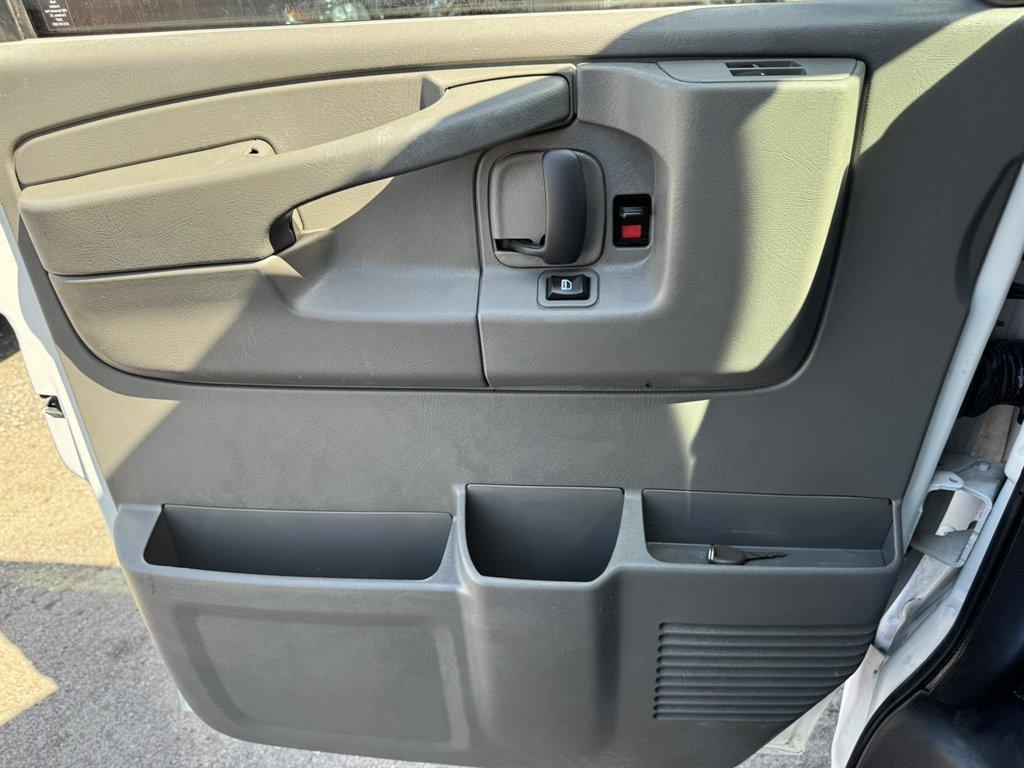 2011 White /Grey Chevrolet G2500 Vans (1GCWGFCG2B1) with an 6.0l V8 SFI OHV Flex 6.0l engine, Automatic transmission, located at 745 East Steele Rd., West Columbia, SC, 29170, (803) 755-9148, 33.927212, -81.148483 - Photo#15