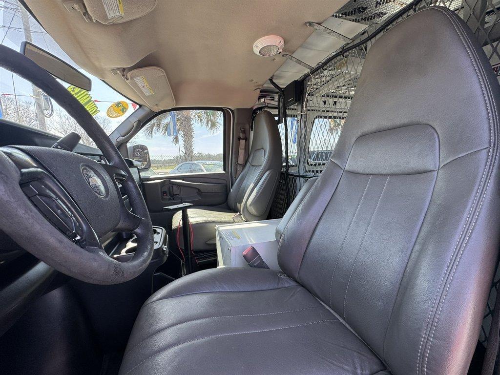 2011 White /Grey Chevrolet G2500 Vans (1GCWGFCG2B1) with an 6.0l V8 SFI OHV Flex 6.0l engine, Automatic transmission, located at 745 East Steele Rd., West Columbia, SC, 29170, (803) 755-9148, 33.927212, -81.148483 - Photo#17