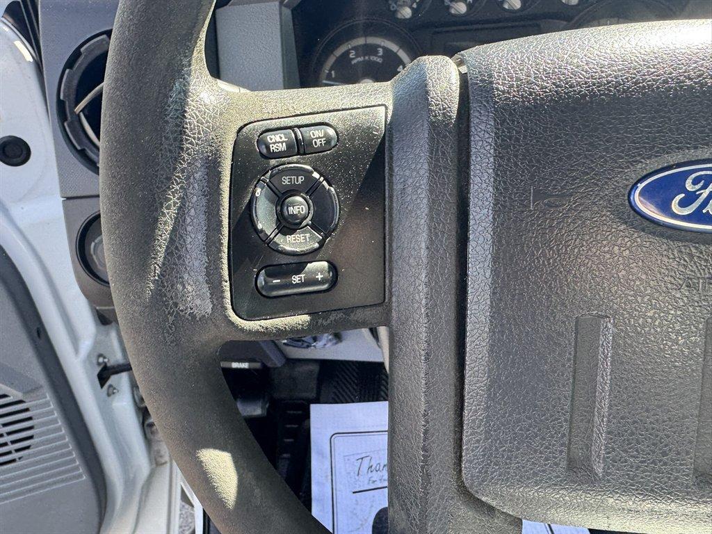 2012 White /Grey Ford F-550 (1FD0X5HT5CE) , Automatic transmission, located at 745 East Steele Rd., West Columbia, SC, 29170, (803) 755-9148, 33.927212, -81.148483 - Photo#8