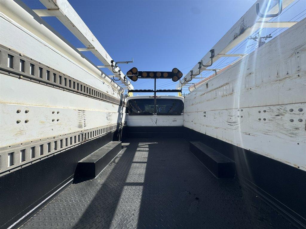 2012 White /Grey Ford F-550 (1FD0X5HT5CE) , Automatic transmission, located at 745 East Steele Rd., West Columbia, SC, 29170, (803) 755-9148, 33.927212, -81.148483 - Photo#24