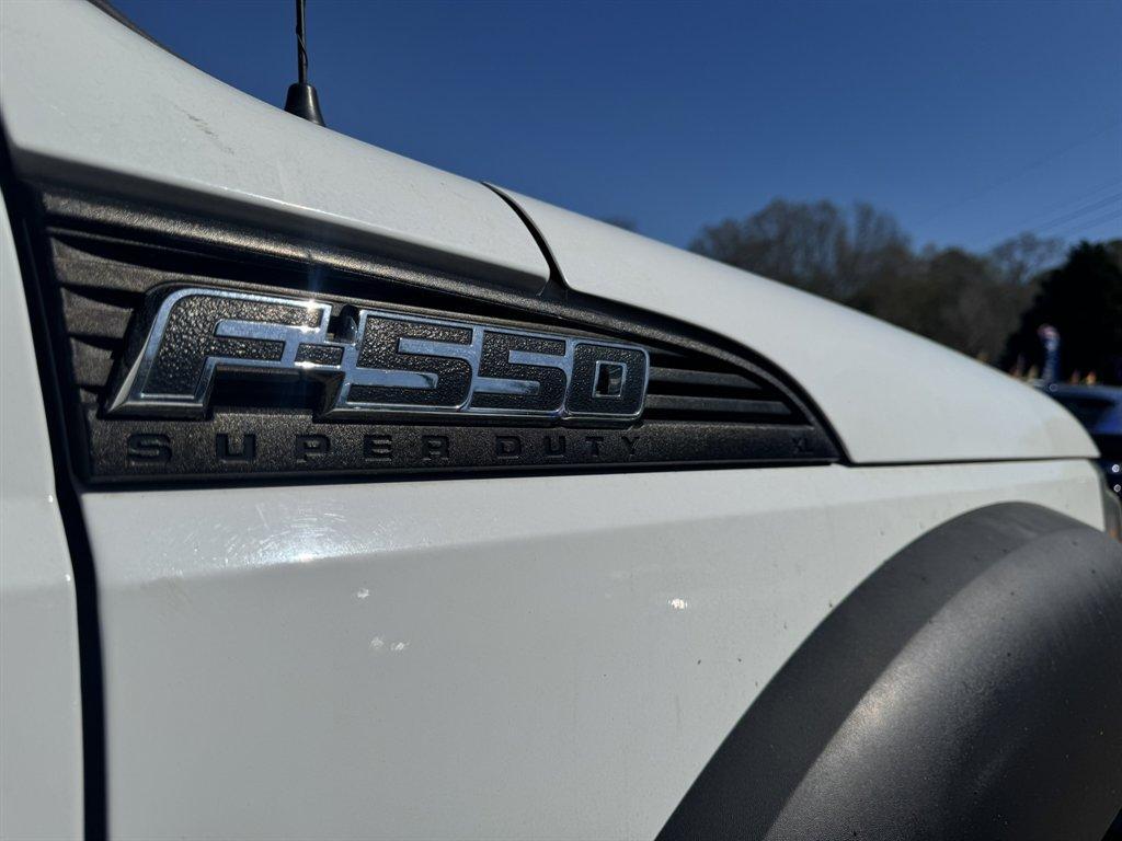 2012 White /Grey Ford F-550 (1FD0X5HT5CE) , Automatic transmission, located at 745 East Steele Rd., West Columbia, SC, 29170, (803) 755-9148, 33.927212, -81.148483 - Photo#27