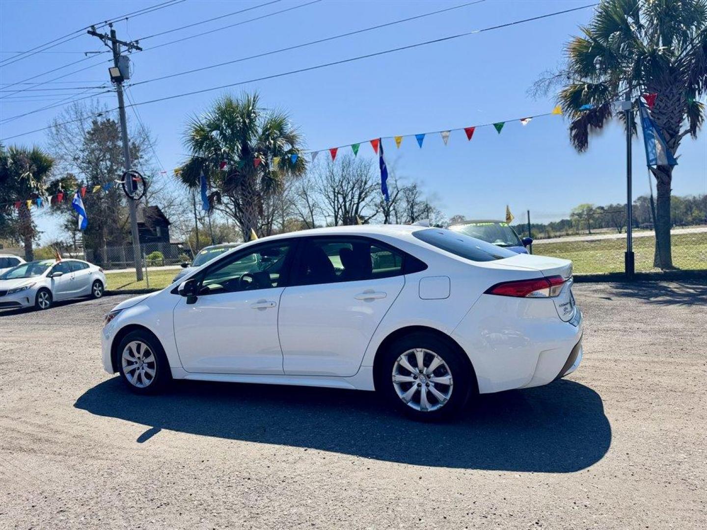 2021 White /Grey Toyota Corolla (JTDEPMAE1MJ) with an 1.8l I-4 MPI Dohc 1.8l engine, Automatic transmission, located at 745 East Steele Rd., West Columbia, SC, 29170, (803) 755-9148, 33.927212, -81.148483 - Photo#5