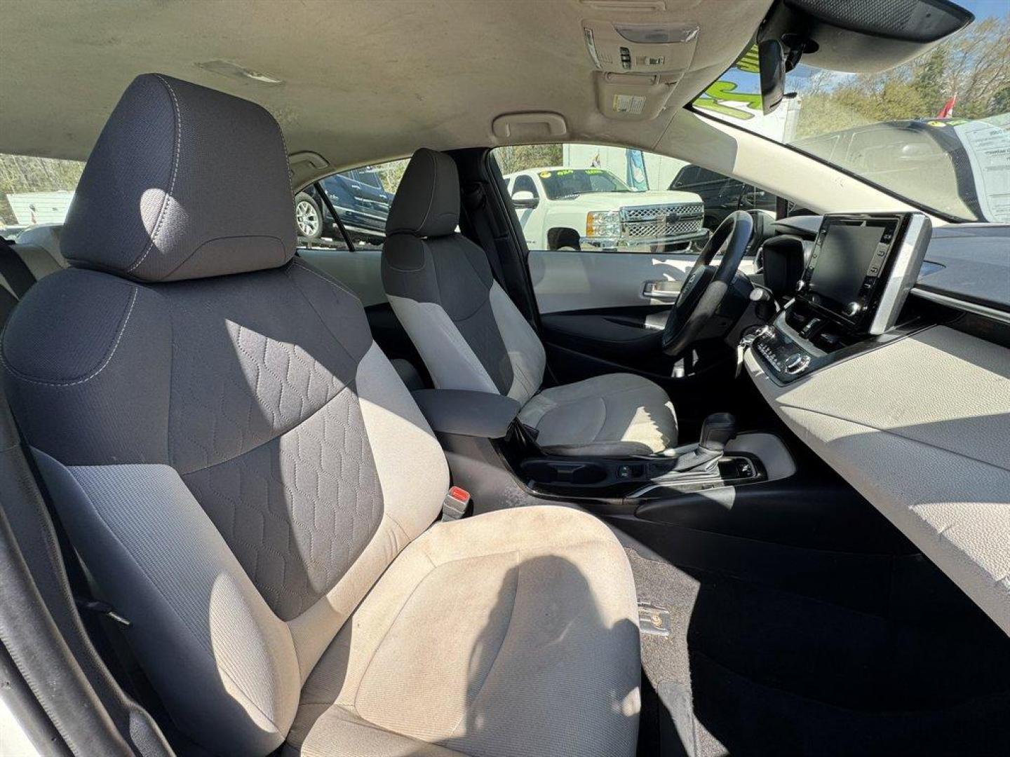 2021 White /Grey Toyota Corolla (JTDEPMAE1MJ) with an 1.8l I-4 MPI Dohc 1.8l engine, Automatic transmission, located at 745 East Steele Rd., West Columbia, SC, 29170, (803) 755-9148, 33.927212, -81.148483 - Photo#25