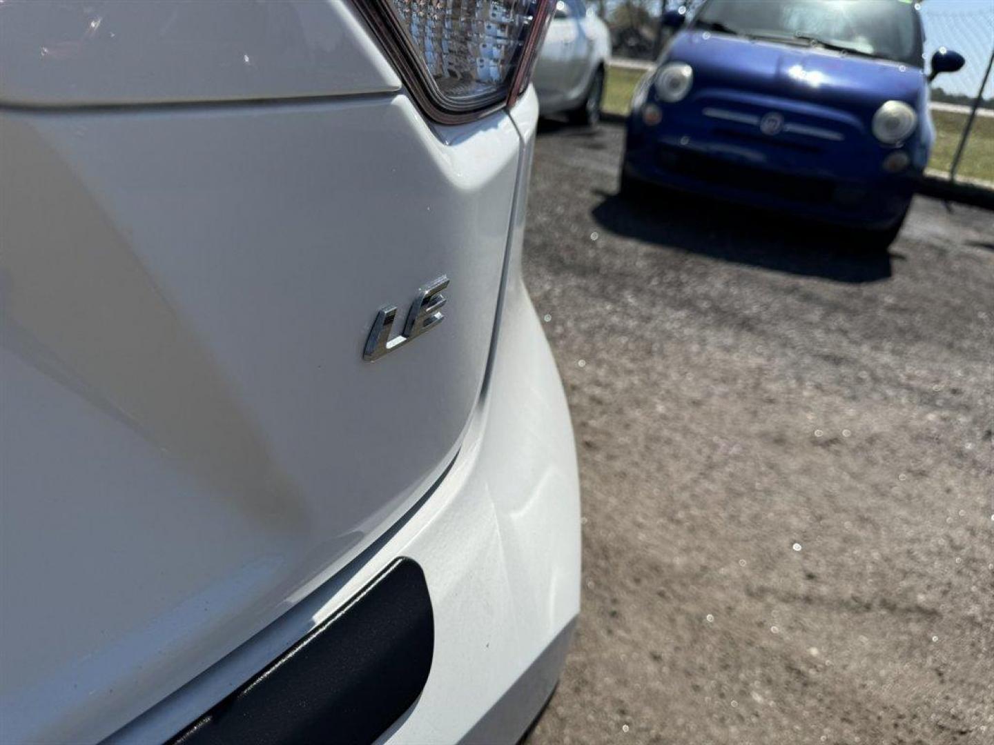 2021 White /Grey Toyota Corolla (JTDEPMAE1MJ) with an 1.8l I-4 MPI Dohc 1.8l engine, Automatic transmission, located at 745 East Steele Rd., West Columbia, SC, 29170, (803) 755-9148, 33.927212, -81.148483 - Photo#26