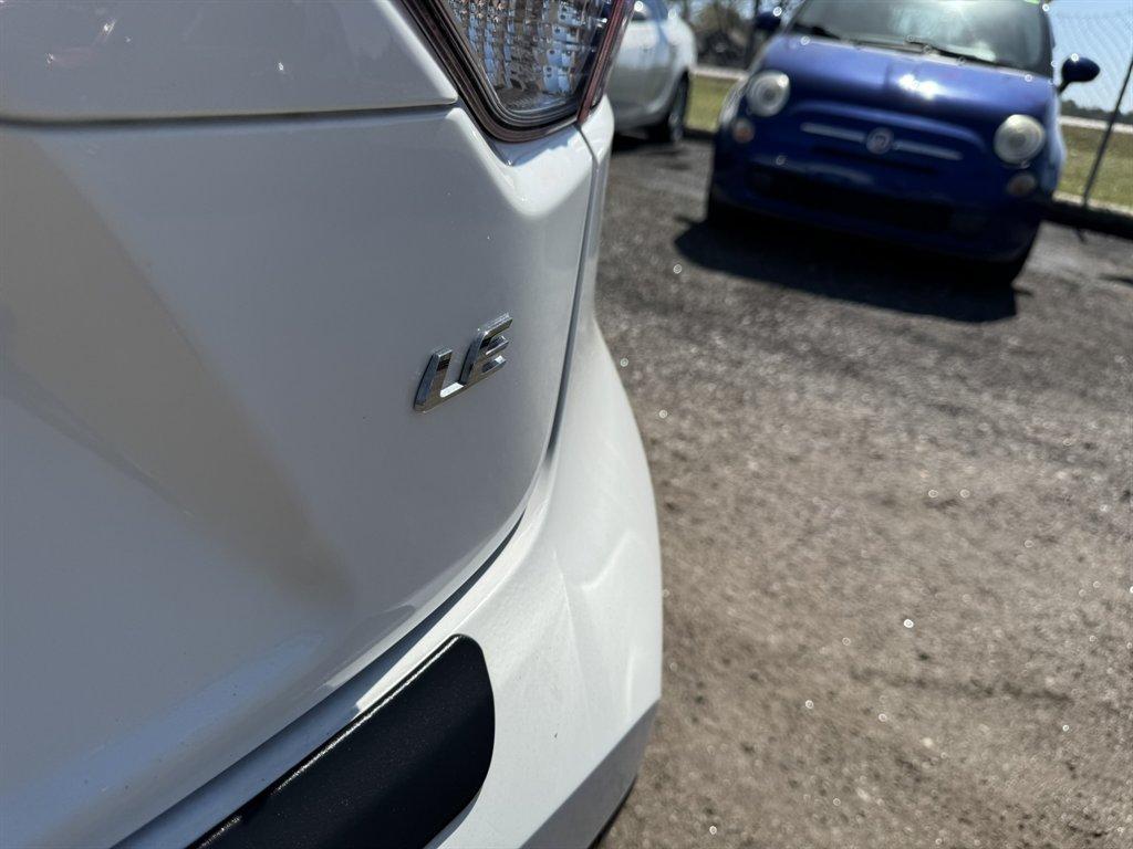 2021 White /Grey Toyota Corolla (JTDEPMAE1MJ) with an 1.8l I-4 MPI Dohc 1.8l engine, Automatic transmission, located at 745 East Steele Rd., West Columbia, SC, 29170, (803) 755-9148, 33.927212, -81.148483 - Photo#26