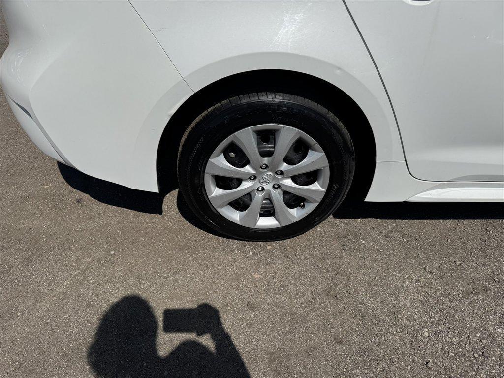 2021 White /Grey Toyota Corolla (JTDEPMAE1MJ) with an 1.8l I-4 MPI Dohc 1.8l engine, Automatic transmission, located at 745 East Steele Rd., West Columbia, SC, 29170, (803) 755-9148, 33.927212, -81.148483 - Photo#28