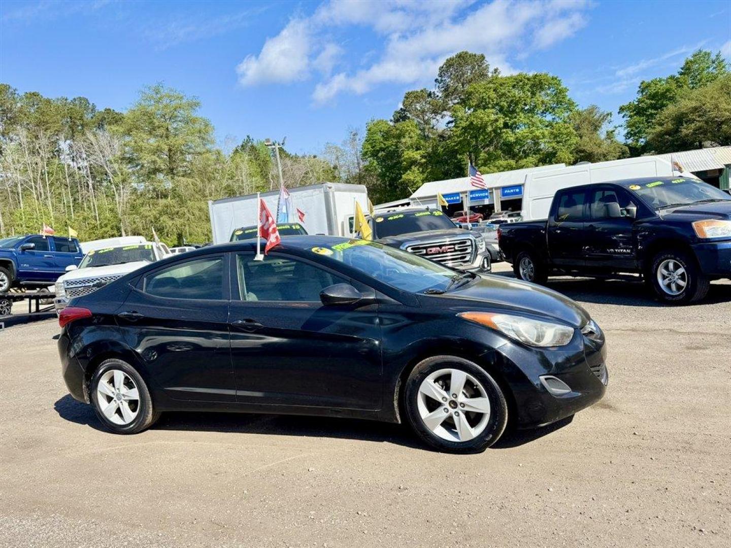 2011 Black /Grey Hyundai Elantra (KMHDH4AE3BU) with an 1.8l I-4 MPI Dohc 1.8l engine, Automatic transmission, located at 745 East Steele Rd., West Columbia, SC, 29170, (803) 755-9148, 33.927212, -81.148483- Photo#2