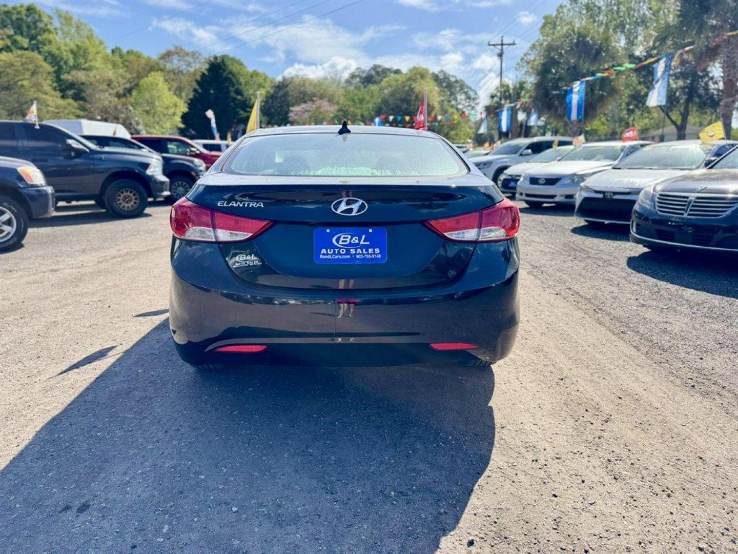 2011 Black /Grey Hyundai Elantra (KMHDH4AE3BU) with an 1.8l I-4 MPI Dohc 1.8l engine, Automatic transmission, located at 745 East Steele Rd., West Columbia, SC, 29170, (803) 755-9148, 33.927212, -81.148483- Photo#4