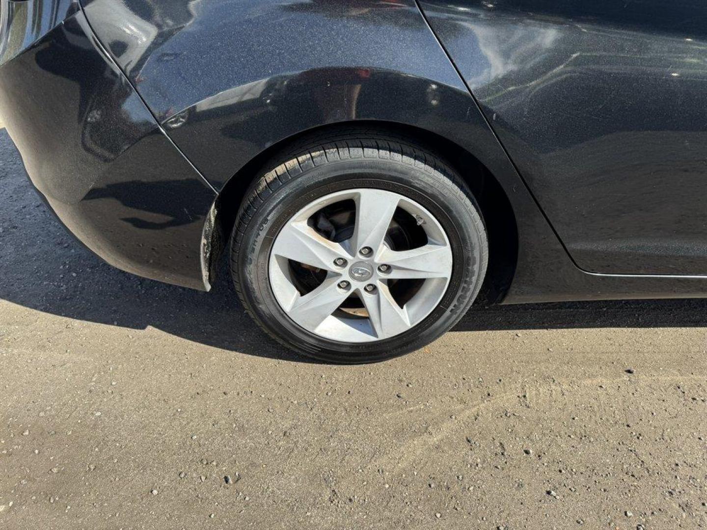2011 Black /Grey Hyundai Elantra (KMHDH4AE3BU) with an 1.8l I-4 MPI Dohc 1.8l engine, Automatic transmission, located at 745 East Steele Rd., West Columbia, SC, 29170, (803) 755-9148, 33.927212, -81.148483- Photo#24