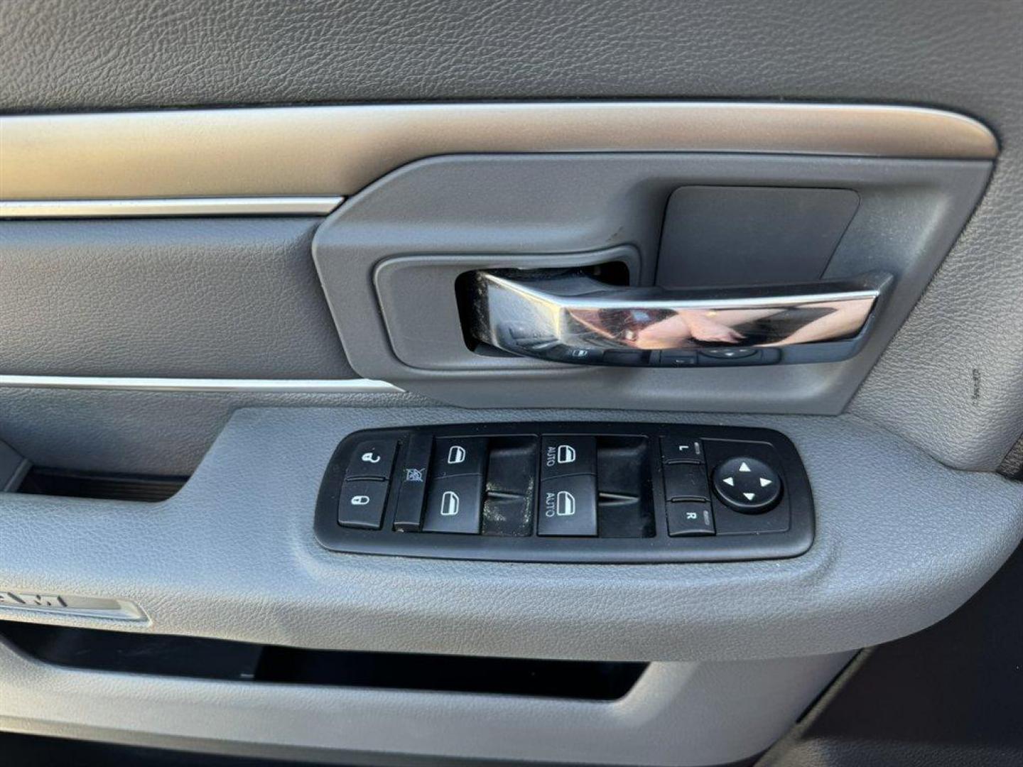 2015 Red /Grey Ram 1500 (1C6RR7GT5FS) with an 5.7l V8 Smpi Hemi 5.7l engine, Automatic transmission, located at 745 East Steele Rd., West Columbia, SC, 29170, (803) 755-9148, 33.927212, -81.148483 - Photo#18