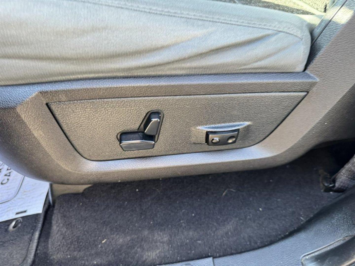 2015 Red /Grey Ram 1500 (1C6RR7GT5FS) with an 5.7l V8 Smpi Hemi 5.7l engine, Automatic transmission, located at 745 East Steele Rd., West Columbia, SC, 29170, (803) 755-9148, 33.927212, -81.148483 - Photo#20