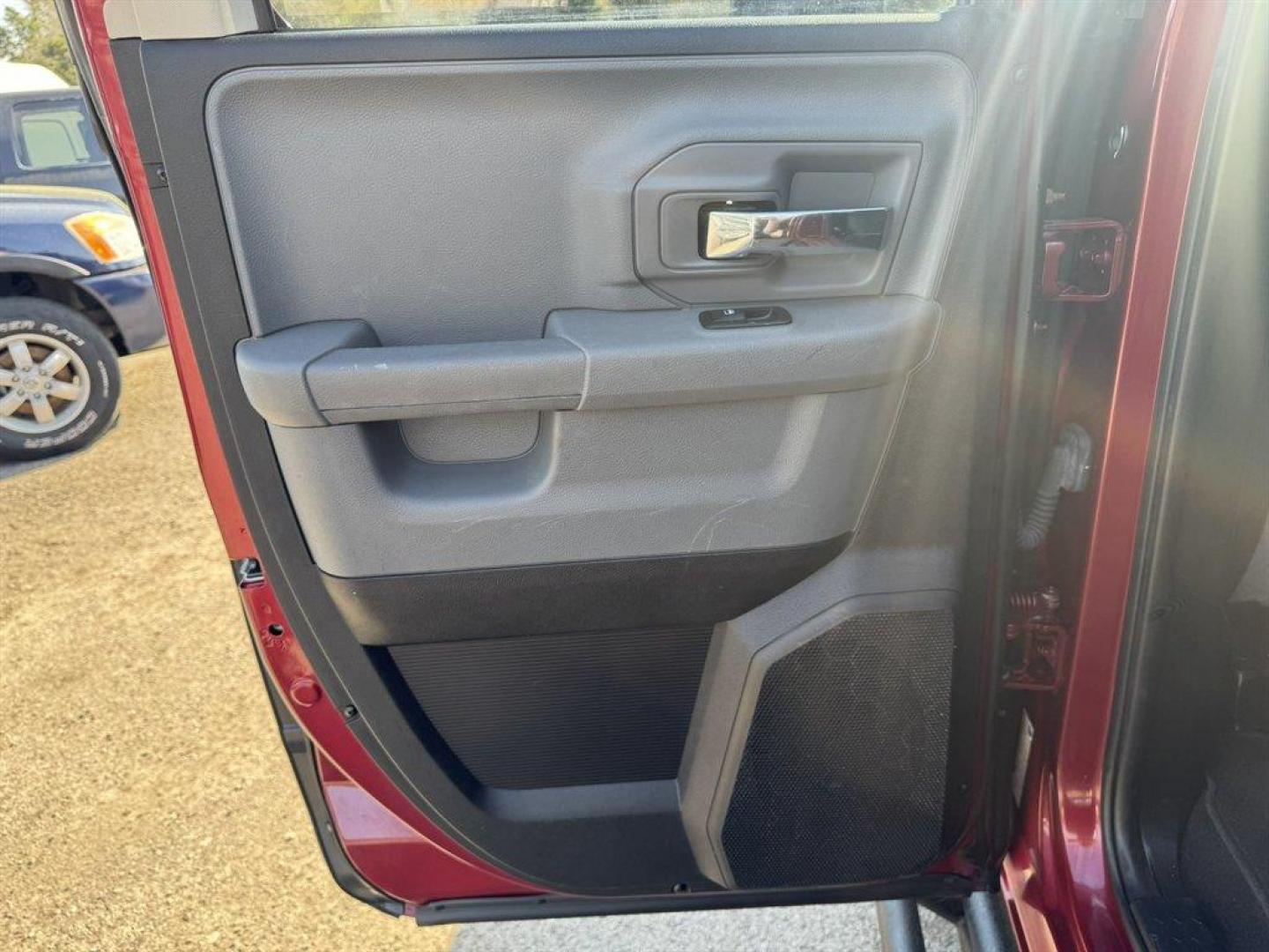 2015 Red /Grey Ram 1500 (1C6RR7GT5FS) with an 5.7l V8 Smpi Hemi 5.7l engine, Automatic transmission, located at 745 East Steele Rd., West Columbia, SC, 29170, (803) 755-9148, 33.927212, -81.148483 - Photo#21