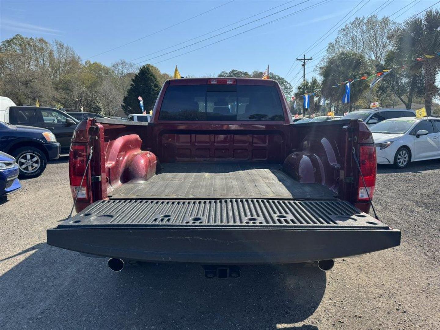 2015 Red /Grey Ram 1500 (1C6RR7GT5FS) with an 5.7l V8 Smpi Hemi 5.7l engine, Automatic transmission, located at 745 East Steele Rd., West Columbia, SC, 29170, (803) 755-9148, 33.927212, -81.148483 - Photo#27