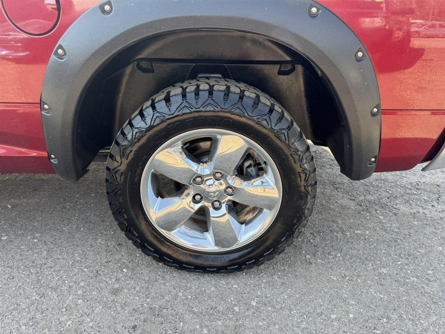 2015 Red /Grey Ram 1500 (1C6RR7GT5FS) with an 5.7l V8 Smpi Hemi 5.7l engine, Automatic transmission, located at 745 East Steele Rd., West Columbia, SC, 29170, (803) 755-9148, 33.927212, -81.148483 - Photo#32