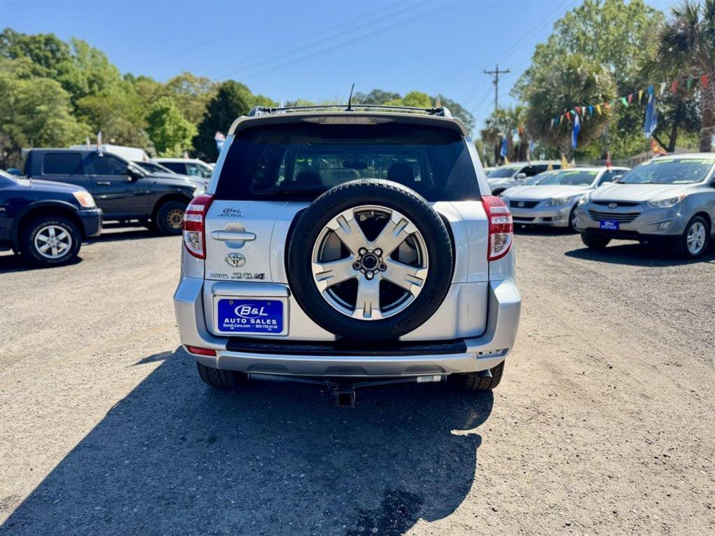 2010 Silver /Grey Toyota RAV4 (JTMWK4DV4AD) with an 3.5l V6 SFI Dohc 3.5l engine, Automatic transmission, located at 745 East Steele Rd., West Columbia, SC, 29170, (803) 755-9148, 33.927212, -81.148483 - Photo#4