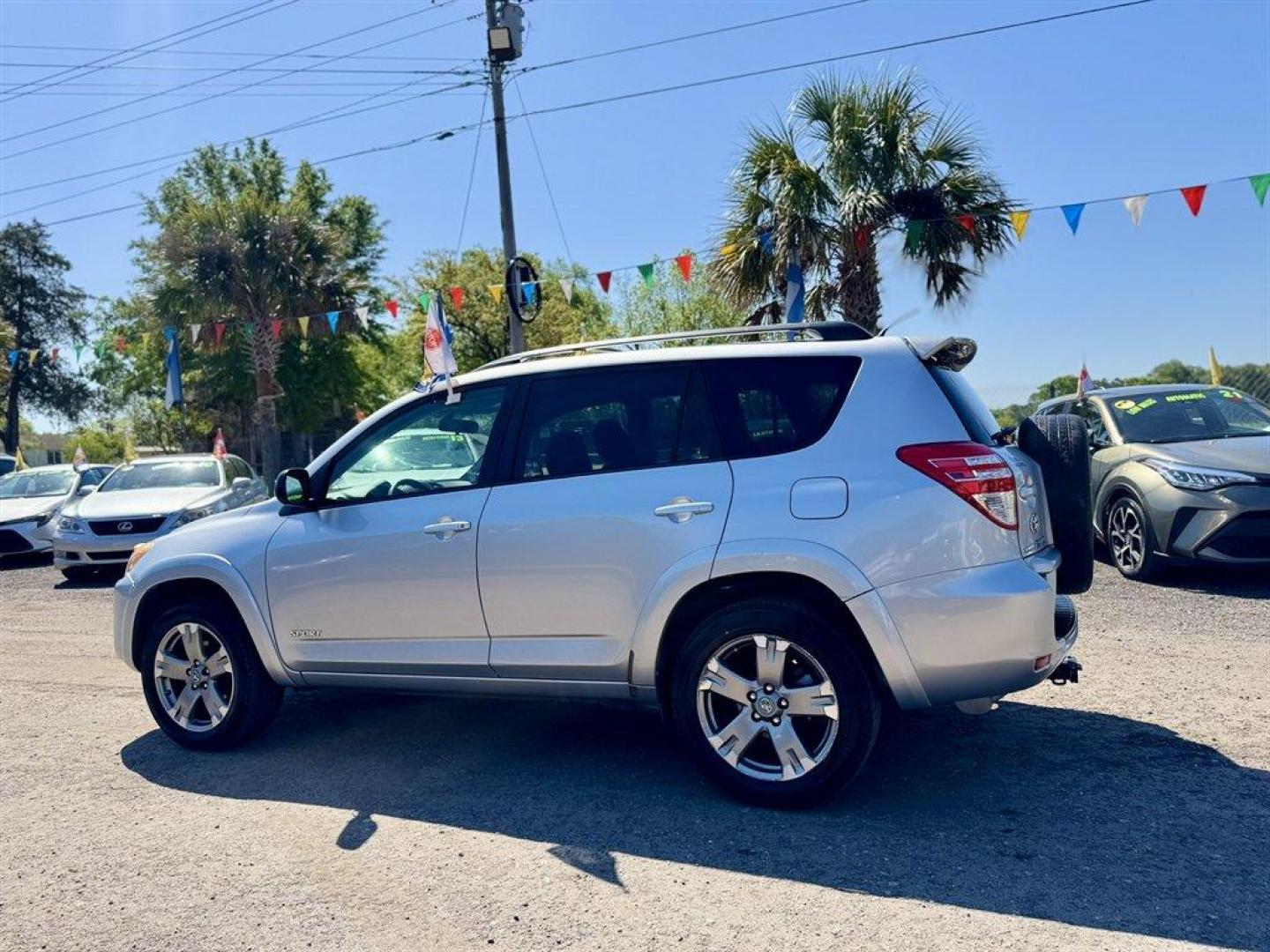 2010 Silver /Grey Toyota RAV4 (JTMWK4DV4AD) with an 3.5l V6 SFI Dohc 3.5l engine, Automatic transmission, located at 745 East Steele Rd., West Columbia, SC, 29170, (803) 755-9148, 33.927212, -81.148483 - Photo#5