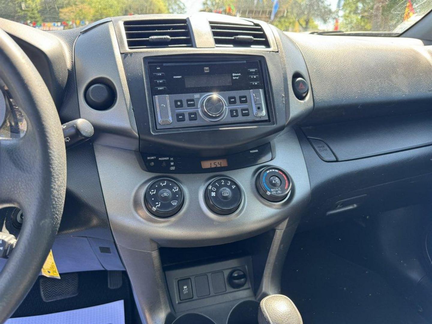 2010 Silver /Grey Toyota RAV4 (JTMWK4DV4AD) with an 3.5l V6 SFI Dohc 3.5l engine, Automatic transmission, located at 745 East Steele Rd., West Columbia, SC, 29170, (803) 755-9148, 33.927212, -81.148483 - Photo#11