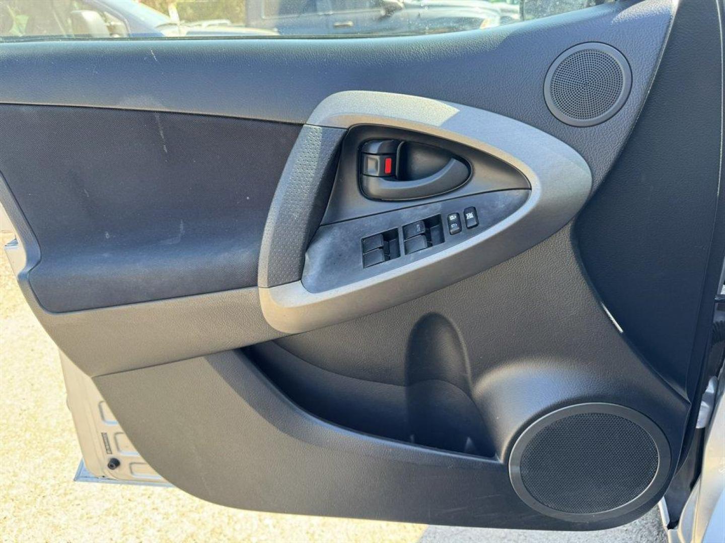 2010 Silver /Grey Toyota RAV4 (JTMWK4DV4AD) with an 3.5l V6 SFI Dohc 3.5l engine, Automatic transmission, located at 745 East Steele Rd., West Columbia, SC, 29170, (803) 755-9148, 33.927212, -81.148483 - Photo#17