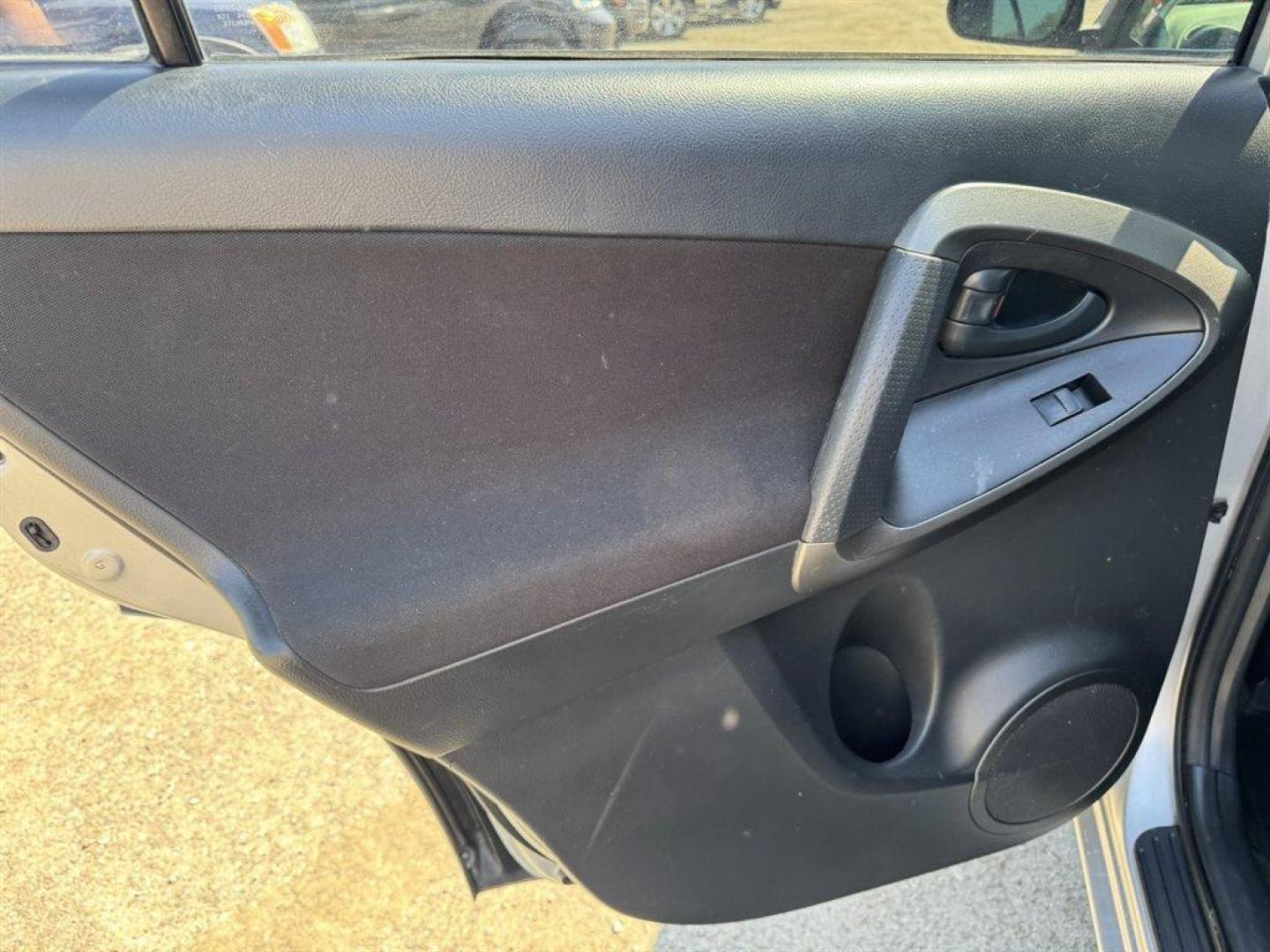 2010 Silver /Grey Toyota RAV4 (JTMWK4DV4AD) with an 3.5l V6 SFI Dohc 3.5l engine, Automatic transmission, located at 745 East Steele Rd., West Columbia, SC, 29170, (803) 755-9148, 33.927212, -81.148483 - Photo#20