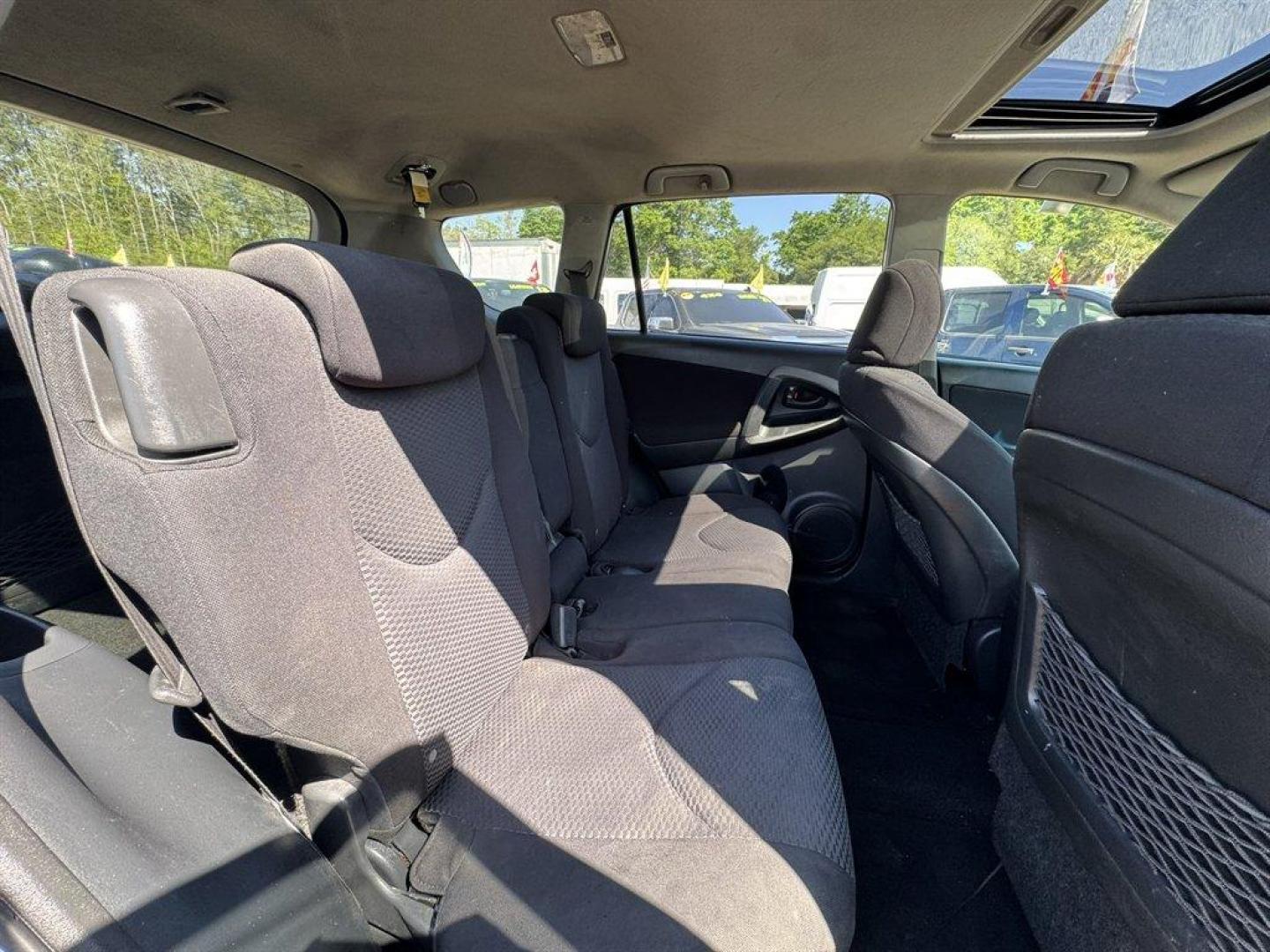 2010 Silver /Grey Toyota RAV4 (JTMWK4DV4AD) with an 3.5l V6 SFI Dohc 3.5l engine, Automatic transmission, located at 745 East Steele Rd., West Columbia, SC, 29170, (803) 755-9148, 33.927212, -81.148483 - Photo#23