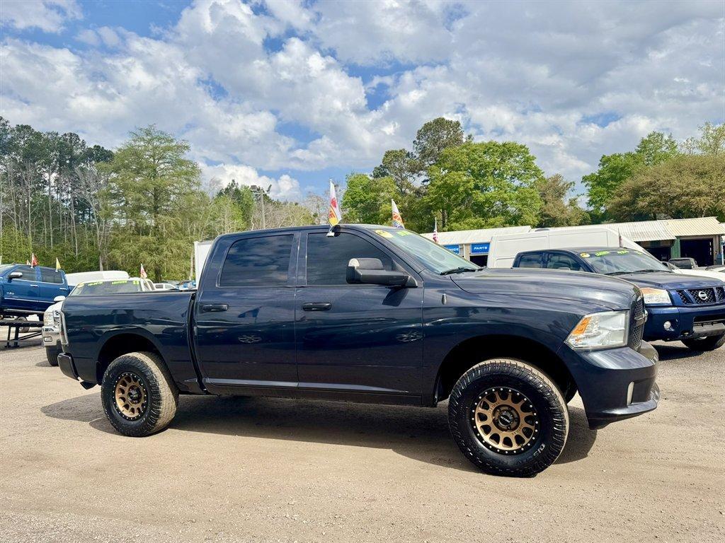 2019 Grey /Grey Ram 1500 DS (1C6RR7KT8KS) with an 5.7l V8 Smpi Hemi 5.7l engine, Automatic transmission, located at 745 East Steele Rd., West Columbia, SC, 29170, (803) 755-9148, 33.927212, -81.148483 - Photo#2