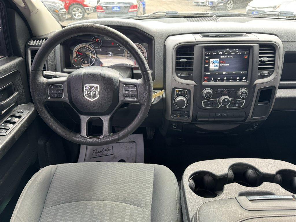 2019 Grey /Grey Ram 1500 DS (1C6RR7KT8KS) with an 5.7l V8 Smpi Hemi 5.7l engine, Automatic transmission, located at 745 East Steele Rd., West Columbia, SC, 29170, (803) 755-9148, 33.927212, -81.148483 - Photo#5