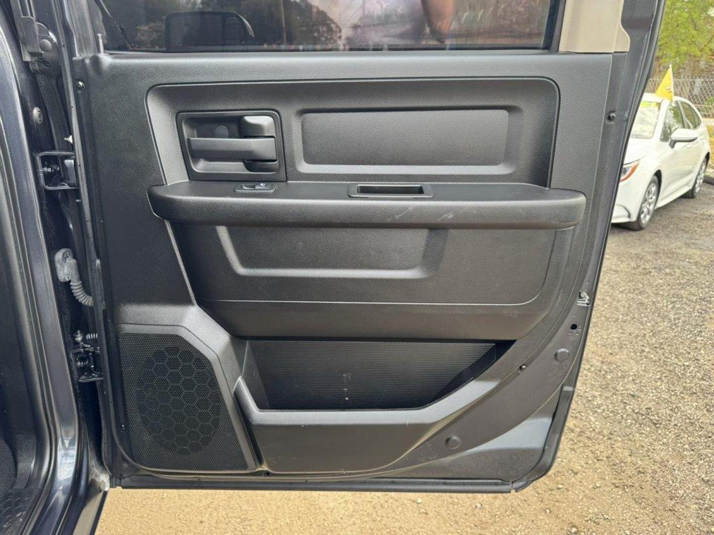 2019 Grey /Grey Ram 1500 DS (1C6RR7KT8KS) with an 5.7l V8 Smpi Hemi 5.7l engine, Automatic transmission, located at 745 East Steele Rd., West Columbia, SC, 29170, (803) 755-9148, 33.927212, -81.148483 - Photo#19