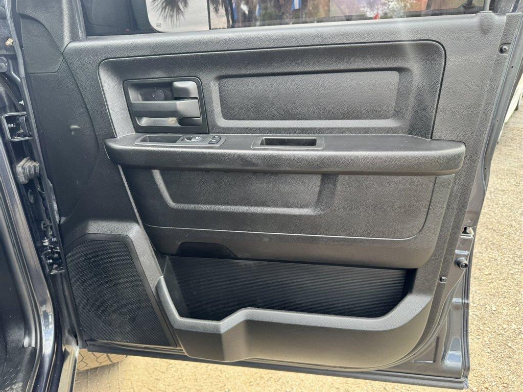 2019 Grey /Grey Ram 1500 DS (1C6RR7KT8KS) with an 5.7l V8 Smpi Hemi 5.7l engine, Automatic transmission, located at 745 East Steele Rd., West Columbia, SC, 29170, (803) 755-9148, 33.927212, -81.148483 - Photo#21