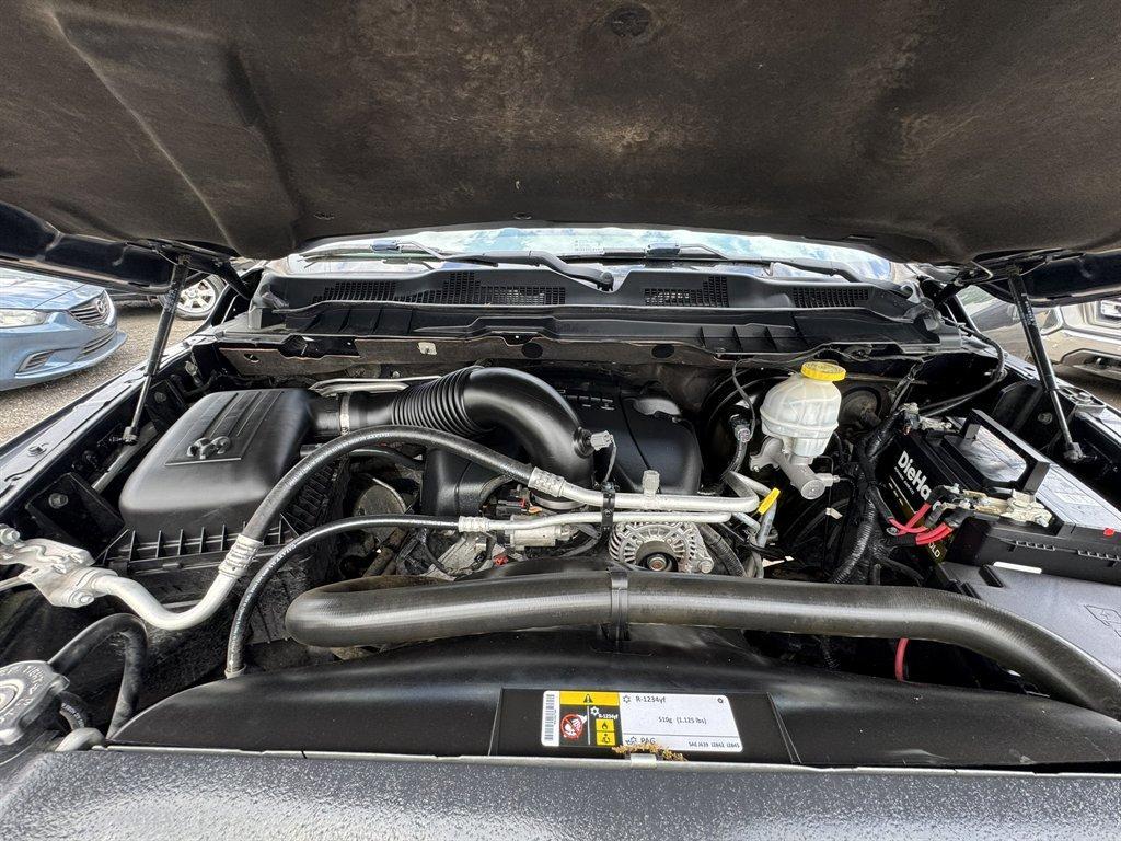 2019 Grey /Grey Ram 1500 DS (1C6RR7KT8KS) with an 5.7l V8 Smpi Hemi 5.7l engine, Automatic transmission, located at 745 East Steele Rd., West Columbia, SC, 29170, (803) 755-9148, 33.927212, -81.148483 - Photo#25