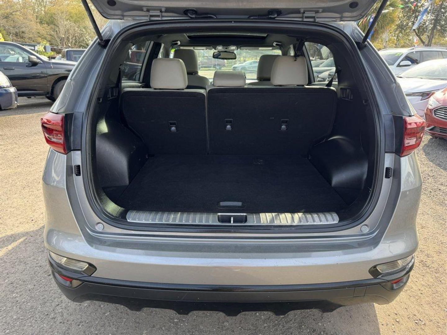 2022 Grey /Taupe Kia Sportage (KNDP6CAC9N7) with an 2.4l I-4 DI Dohc 2.4l engine, Automatic transmission, located at 745 East Steele Rd., West Columbia, SC, 29170, (803) 755-9148, 33.927212, -81.148483 - Photo#28