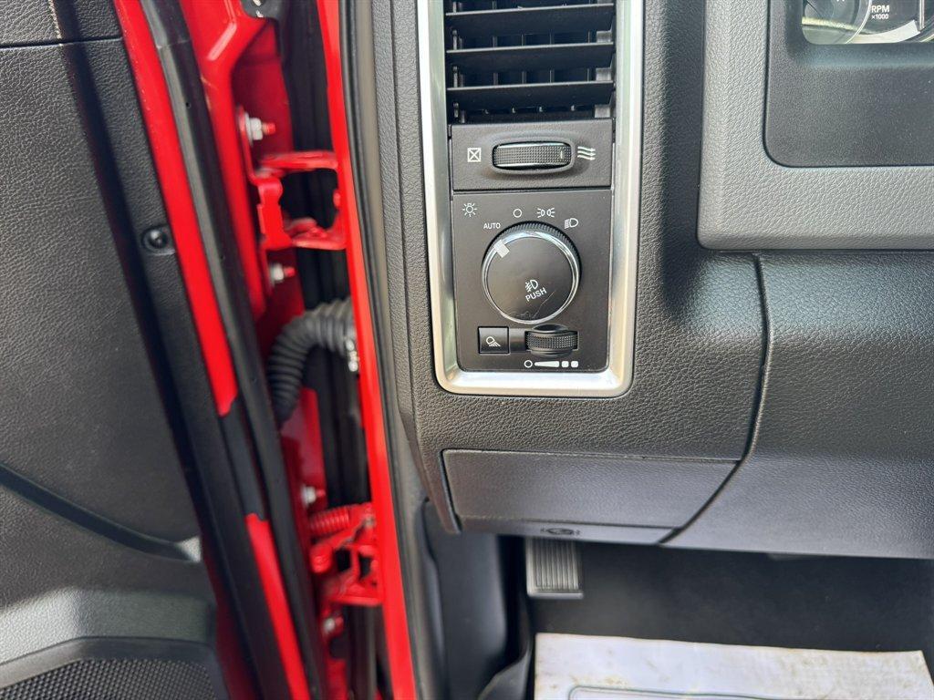 2019 Red /Grey Ram 1500 DS (1C6RR7TT5KS) with an 5.7l V8 Smpi Hemi 5.7l engine, Automatic transmission, located at 745 East Steele Rd., West Columbia, SC, 29170, (803) 755-9148, 33.927212, -81.148483 - Photo#17