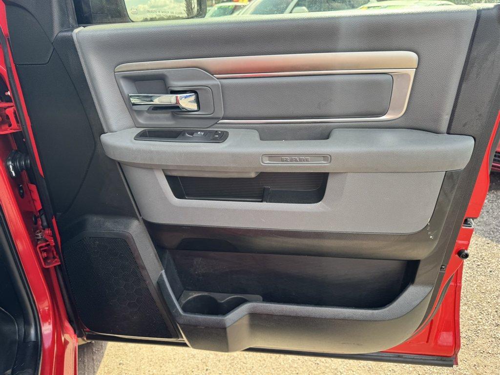 2019 Red /Grey Ram 1500 DS (1C6RR7TT5KS) with an 5.7l V8 Smpi Hemi 5.7l engine, Automatic transmission, located at 745 East Steele Rd., West Columbia, SC, 29170, (803) 755-9148, 33.927212, -81.148483 - Photo#26