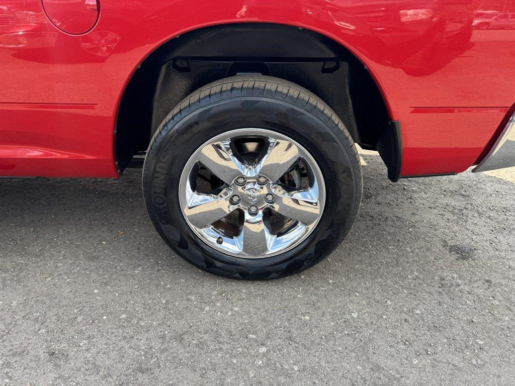2019 Red /Grey Ram 1500 DS (1C6RR7TT5KS) with an 5.7l V8 Smpi Hemi 5.7l engine, Automatic transmission, located at 745 East Steele Rd., West Columbia, SC, 29170, (803) 755-9148, 33.927212, -81.148483 - Photo#34