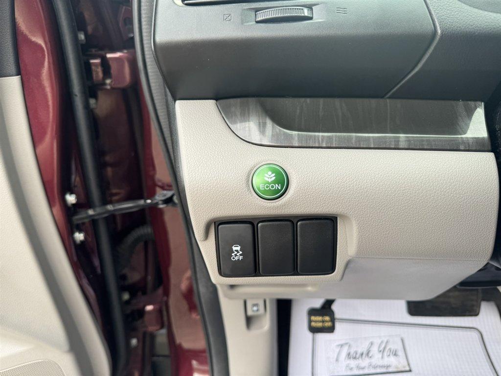 2012 Burgundy /Grey Honda CR-V (5J6RM3H73CL) with an 2.4l I-4 MPI Dohc 2.4l engine, Automatic transmission, located at 745 East Steele Rd., West Columbia, SC, 29170, (803) 755-9148, 33.927212, -81.148483 - Photo#17