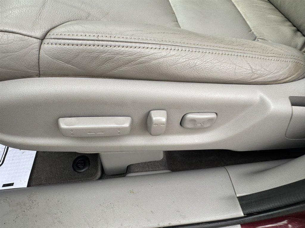 2012 Burgundy /Grey Honda CR-V (5J6RM3H73CL) with an 2.4l I-4 MPI Dohc 2.4l engine, Automatic transmission, located at 745 East Steele Rd., West Columbia, SC, 29170, (803) 755-9148, 33.927212, -81.148483 - Photo#21